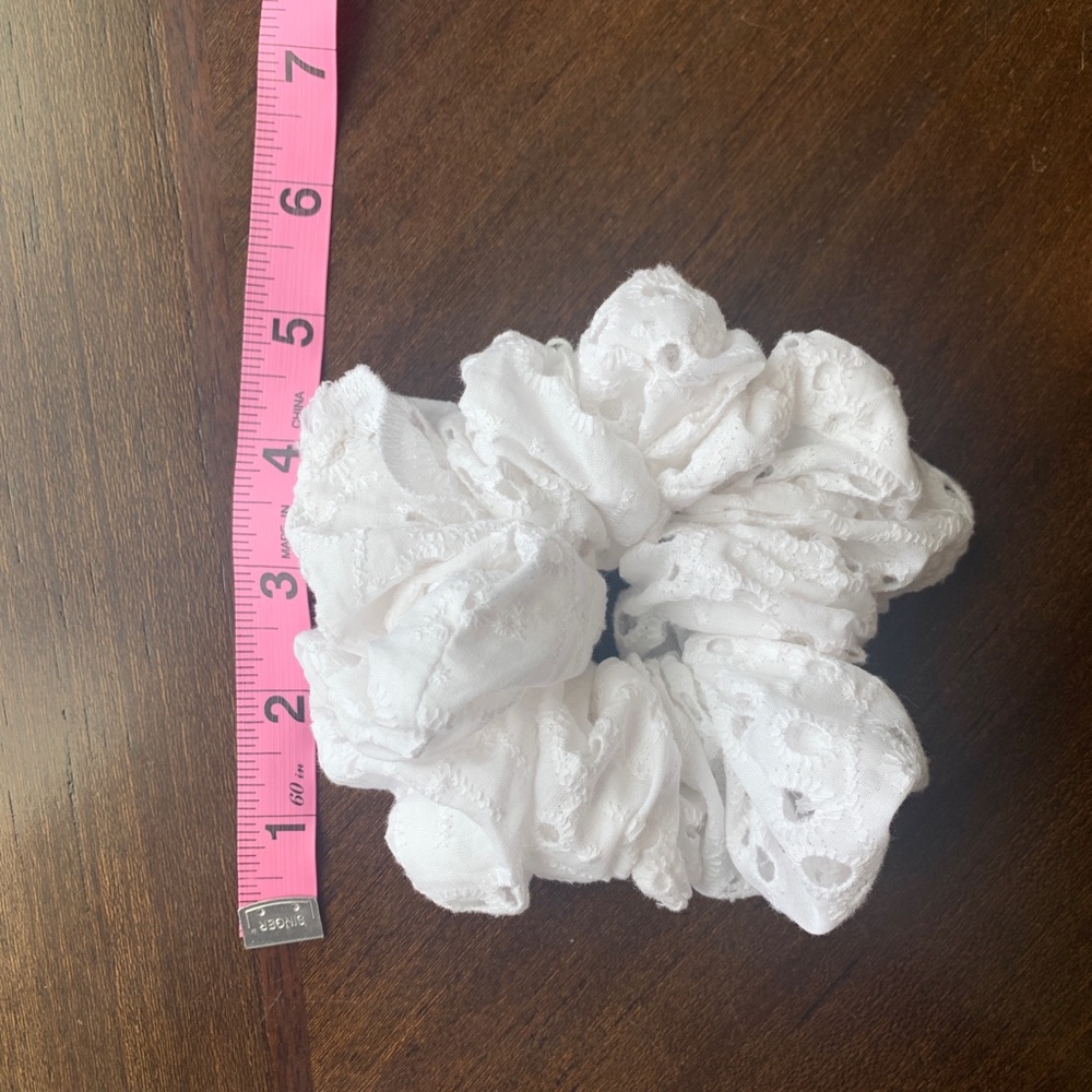 Oversized scrunchie - Picture 2 of 5